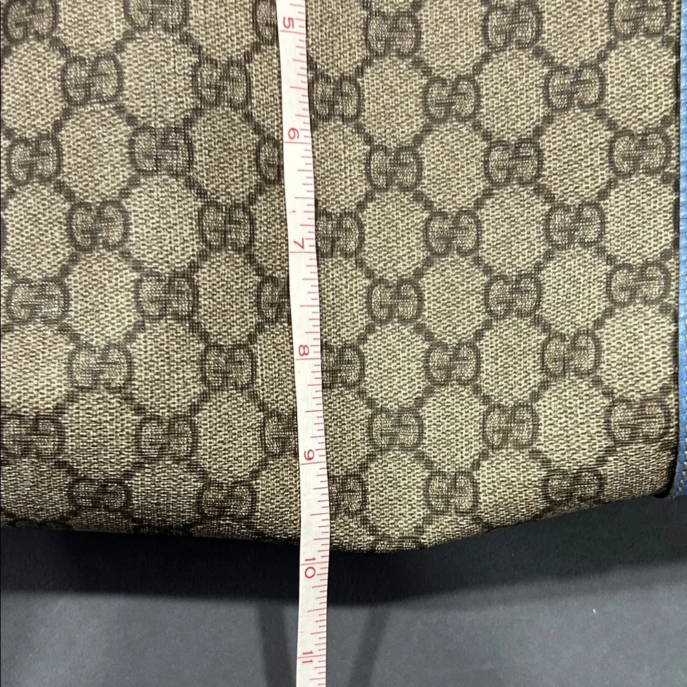 Gucci GG Supreme Joy tote bag featuring blue leather trim - Picture 10 of 13